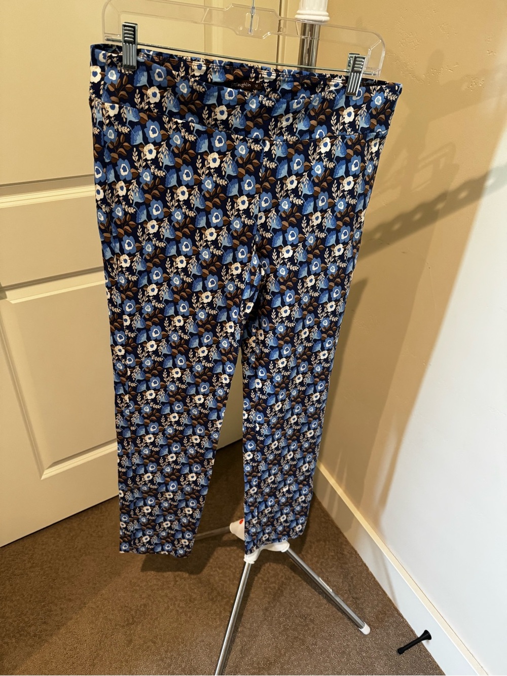 J. McLaughlin Navy and Blue Floral Pant